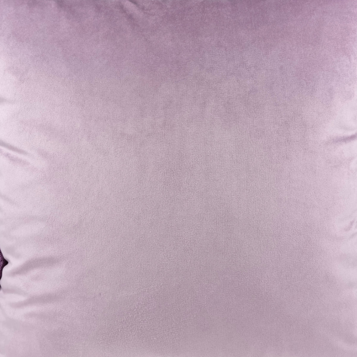 Almofada BELLUS 45x45 Veludo 2 Tons Roxo e Bege Natural com Franja