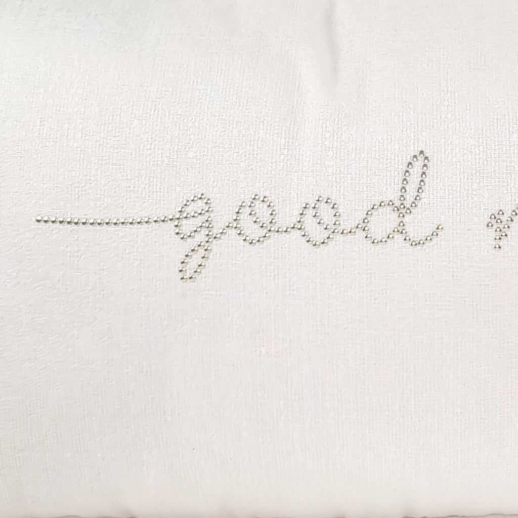 Almofada JIDDI 35x65 Linho Pérola com aplicação tachas douradas "Good Night"