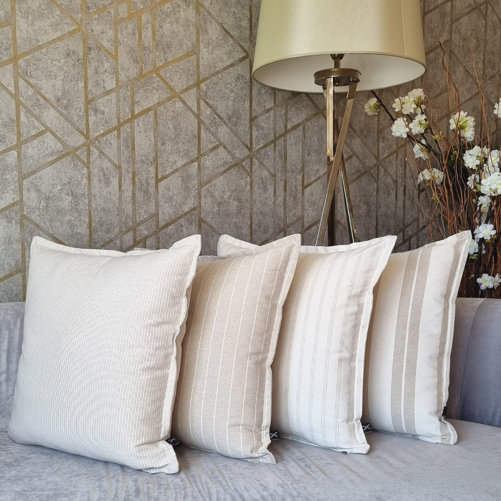 Almofada DINJA 50x50 Linho Cru com risca larga dupla Castanha e rebordo