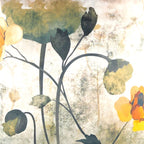 Almofada FJURI 45x45 com pintura Floral e tons de Verde e Amarelo com franja Verde escura
