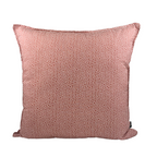 Almofada FJURI 45x45 Rosa com padrão de folhas pequenas