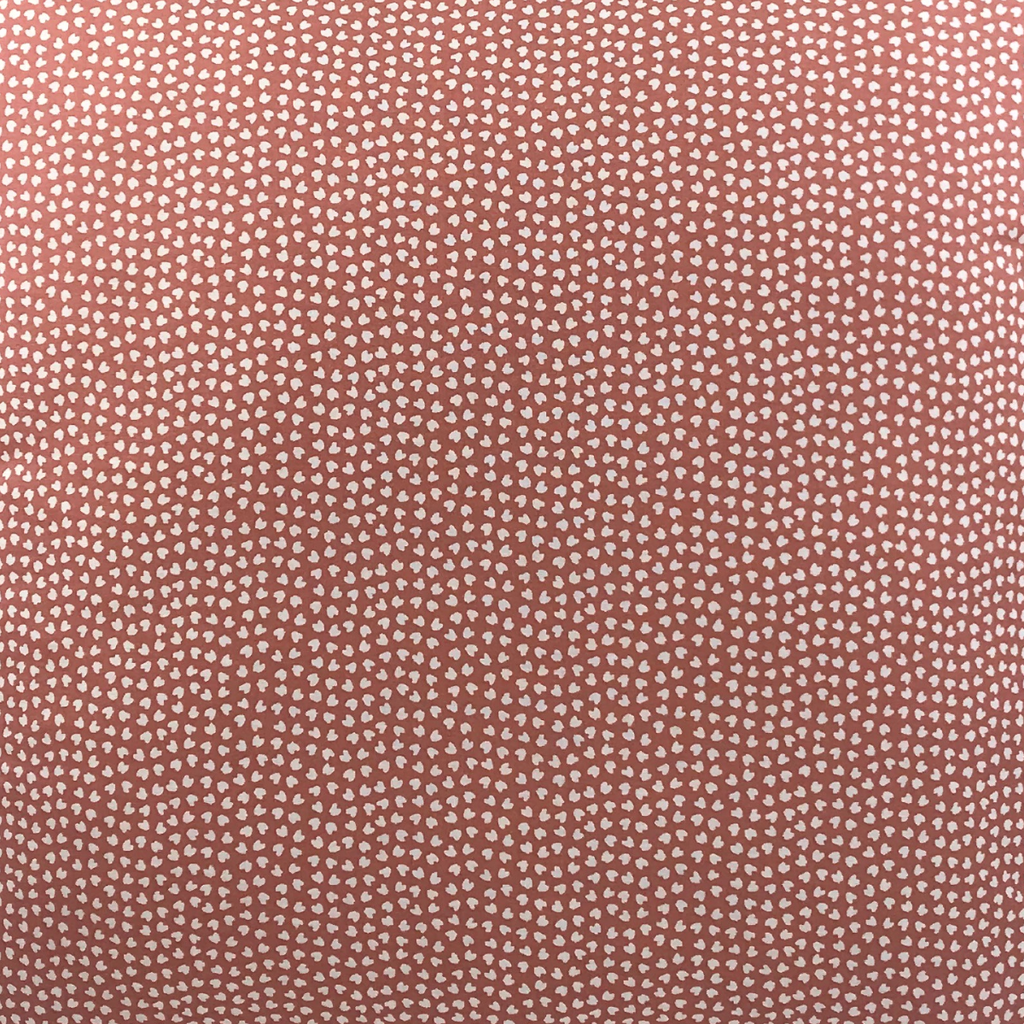 Almofada FJURI 45x45 Rosa com padrão de folhas pequenas