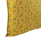 Almofada MUDELL 45x45 Algodão Amarelo Mostarda com folhas coloridas