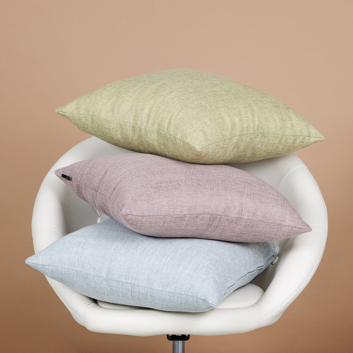 DINJA 45x45 Linen Cushion in Red | ❤️ @martacyrnecarvalho