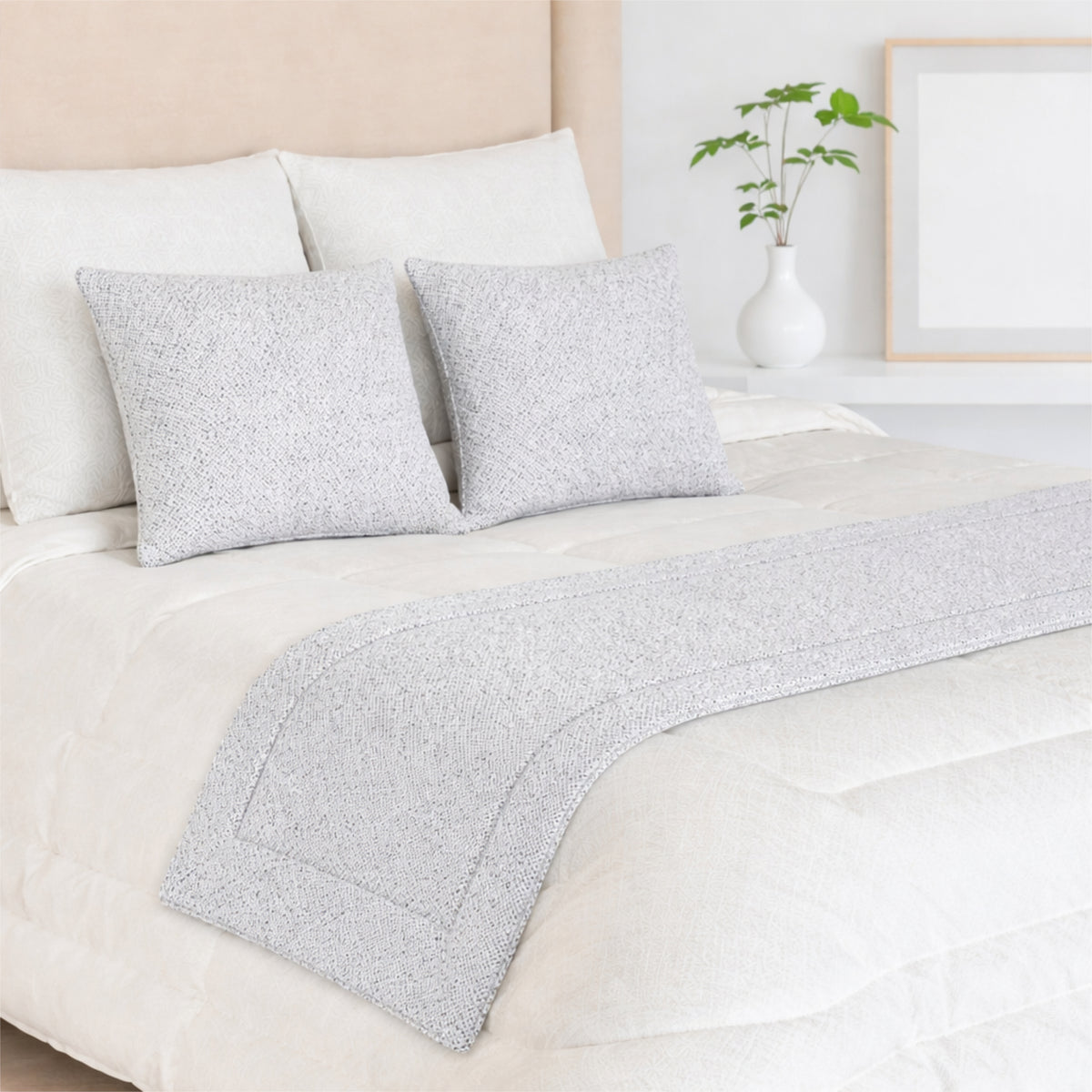 Bed Runner KULURI 50x240 in Gray and Black Fabric